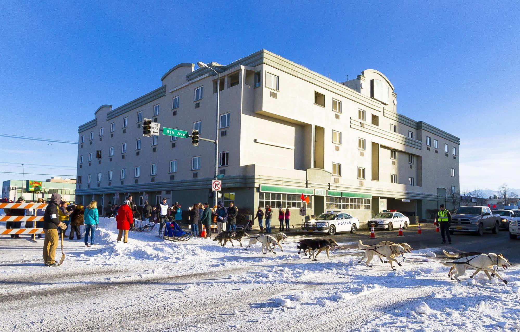 Guesthouse Inn & Suites Anchorage Inn Екстериор снимка