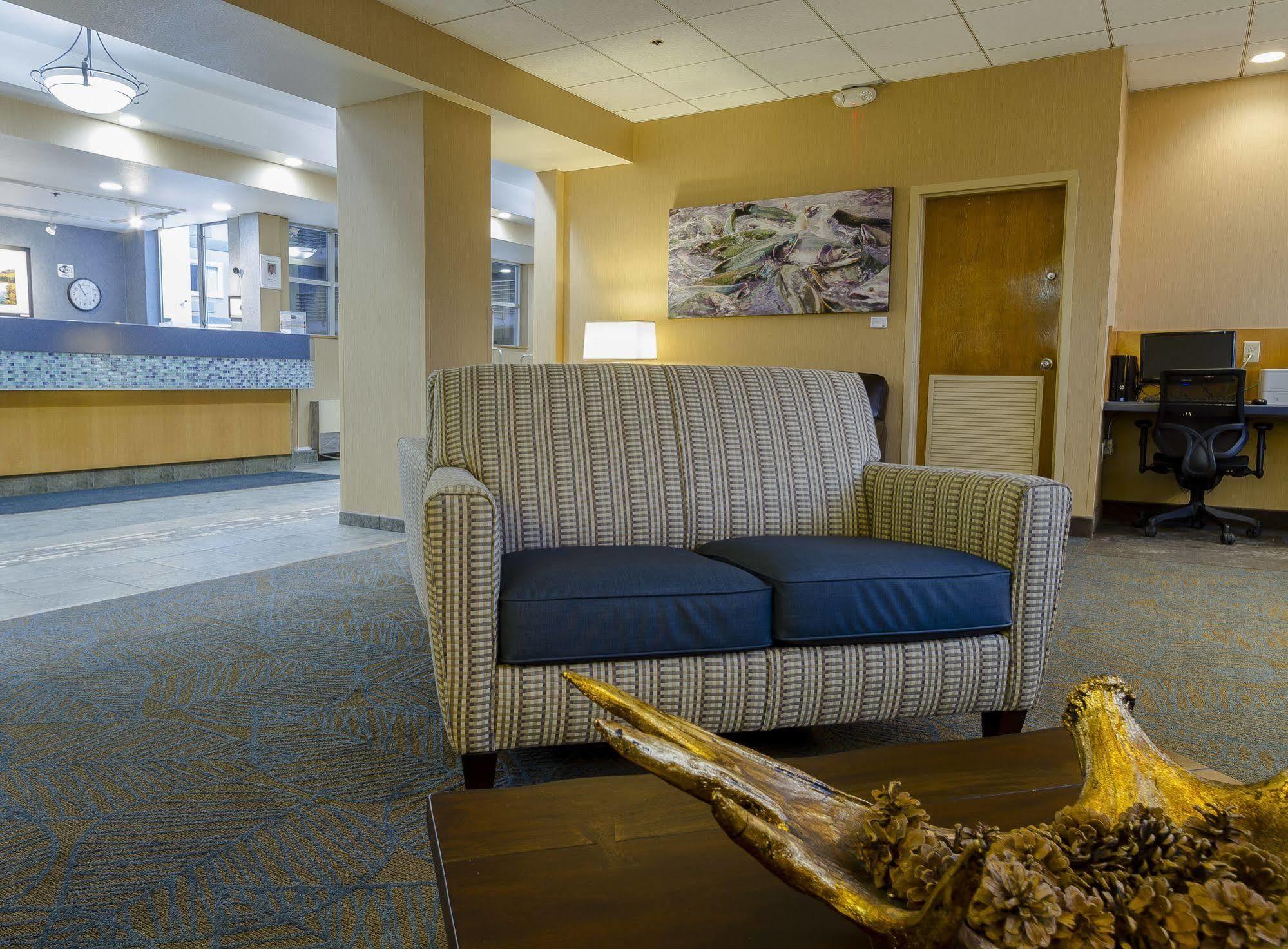 Guesthouse Inn & Suites Anchorage Inn Екстериор снимка